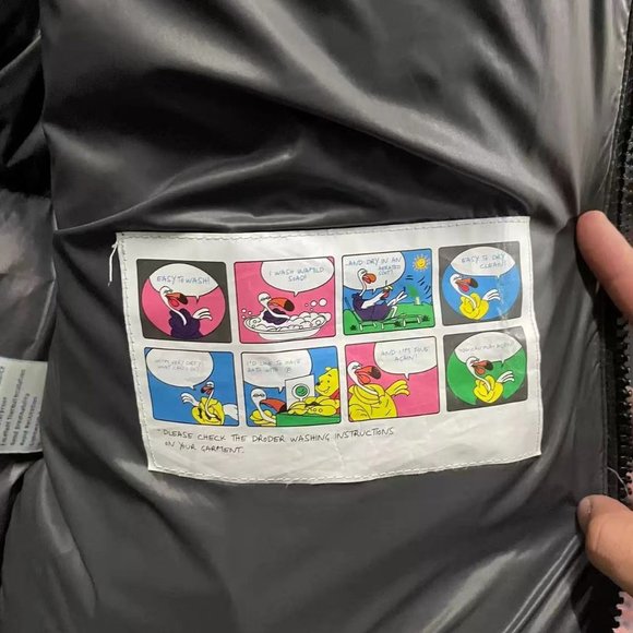 Moncler Puffer Coats & Jackets for Men - Picture 4 of 8